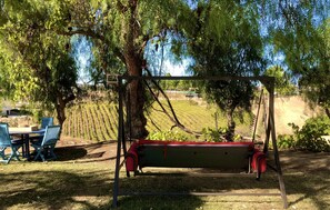 Outdoor dining - Romantic retreat walking distance to wineries  (Temecula)