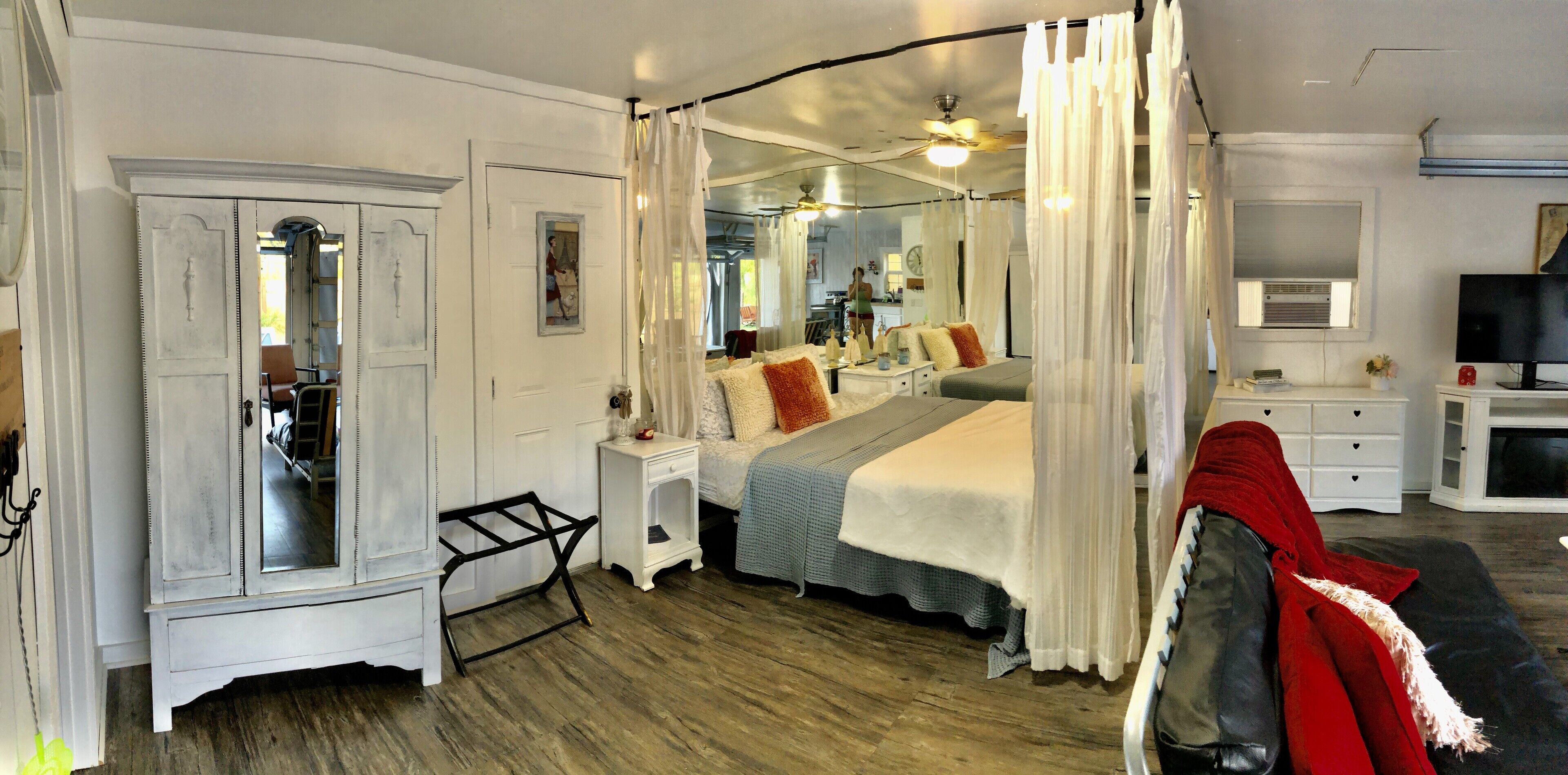 Romantic retreat walking distance to wineries ❤️💕