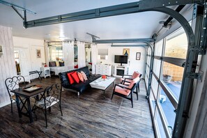 TV, fireplace, ping pong