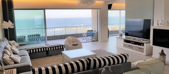 Atlantico seafront luxury apartment!