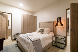 Luxury Apartment, 1 Queen Bed with Sofa bed