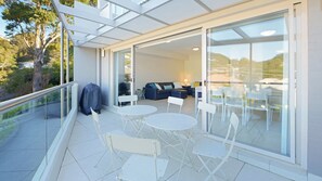 Outdoor dining - Hi Tide 3 - Perfect Position (AVOCA BEACH)