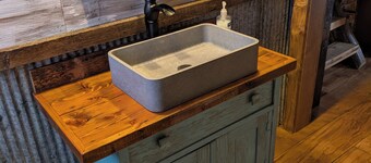 Log Cabin Sleeps 2-7  Base of Beartooth Mtn Near Cody WY & Yellowstone Natl Park