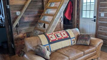 TV connectée, cheminée, médiathèque