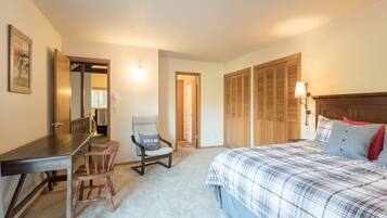 3 habitaciones, tabla de planchar con plancha, wifi y ropa de cama