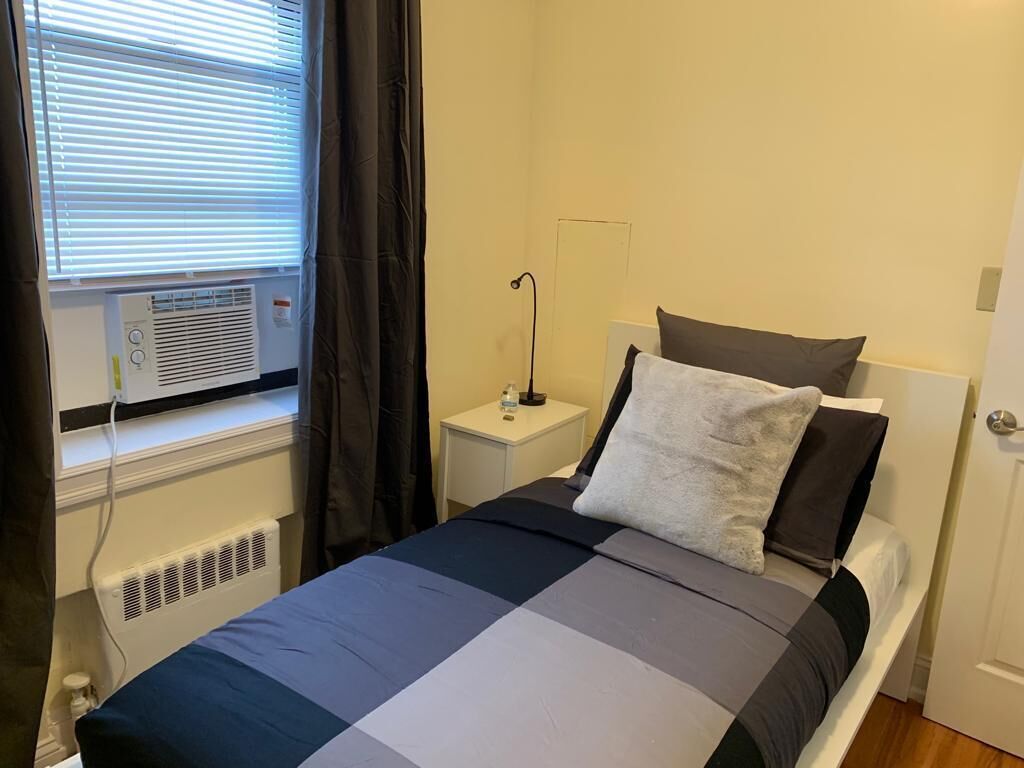 1631 3B · Astonishing 2bed Apt-20 min to NYC/ Parking Avail