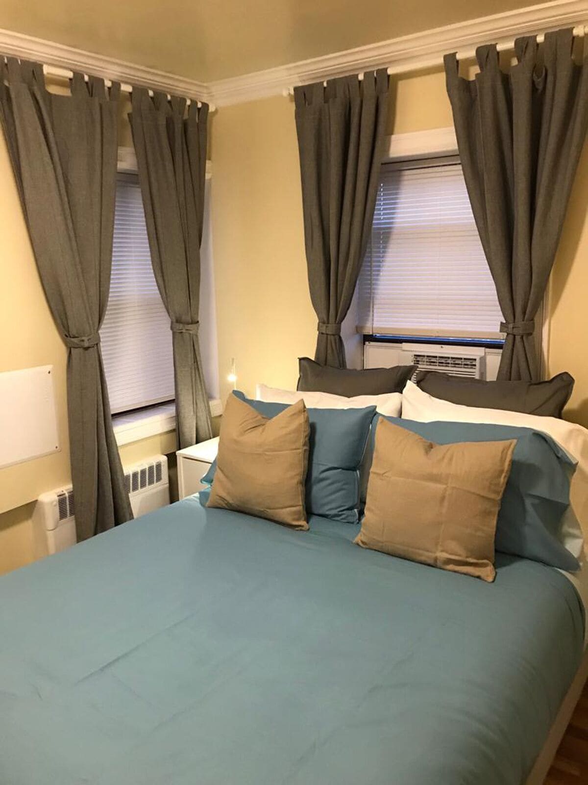 1631 4E · Awesome 2bed Apt-20 min to NYC/Parking Avail.