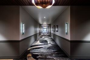 Hallway - 7 Cedars Hotel & Casino (Sequim)
