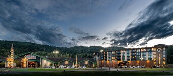 7 Cedars Hotel & Casino