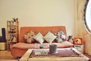 Living area - Hemiantan artist home in the heart Saigon (Ho Chi Minh)