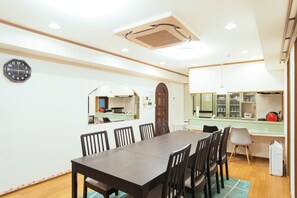 Dining - Near from Haneda, Keikyu kamata JR Kamata2minutes/Group/Family   YU'S HOUSE (大田区)