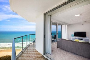 TV - 26C Peninsula Summary (Surfers Paradise)