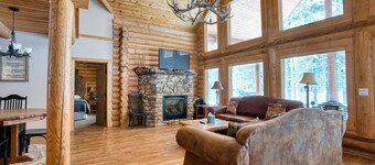 The Hideaway at Ponds Lodge Cabin 21