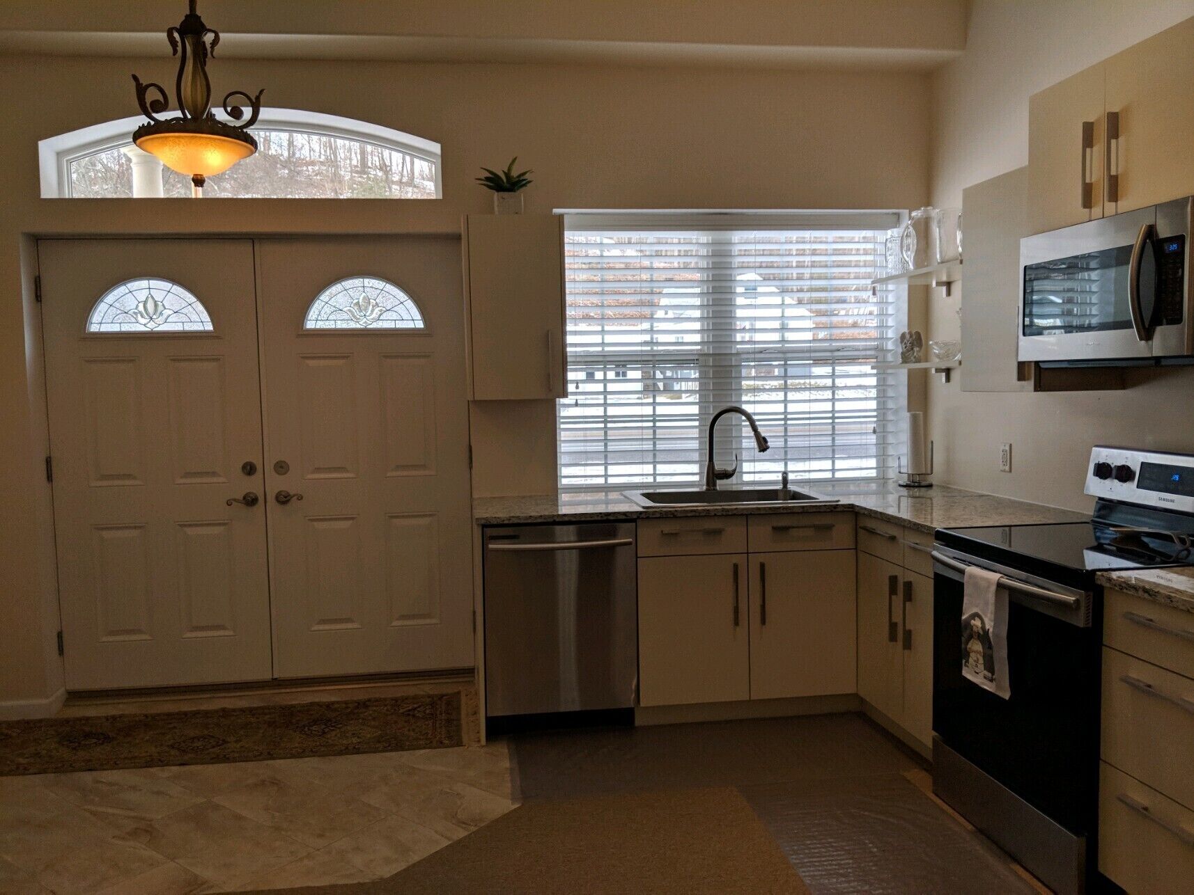 Luxury creek front 1 bedroom condo 15 minutes drive to State College(Penn State)