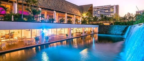 Piscine extérieure, piscine chauffée