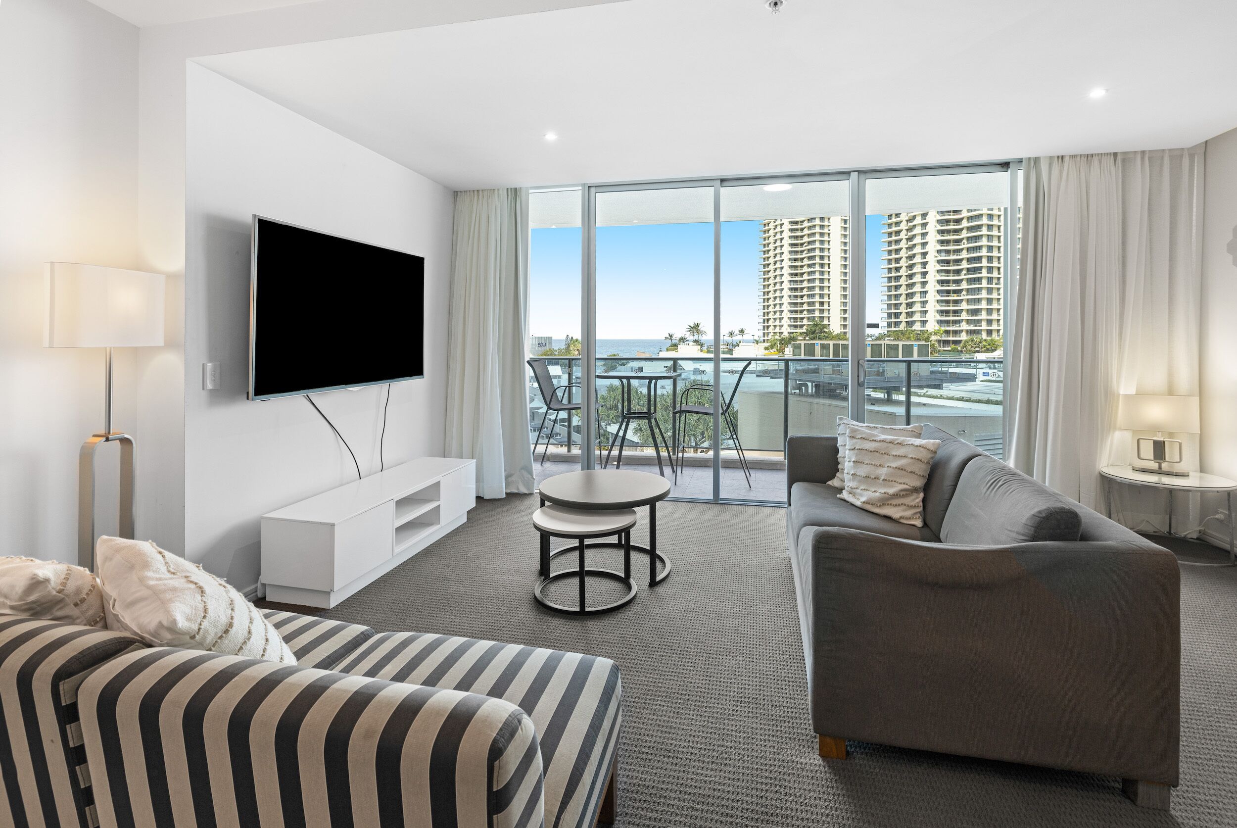 Signature Apartment | Living area | Flat-screen TV