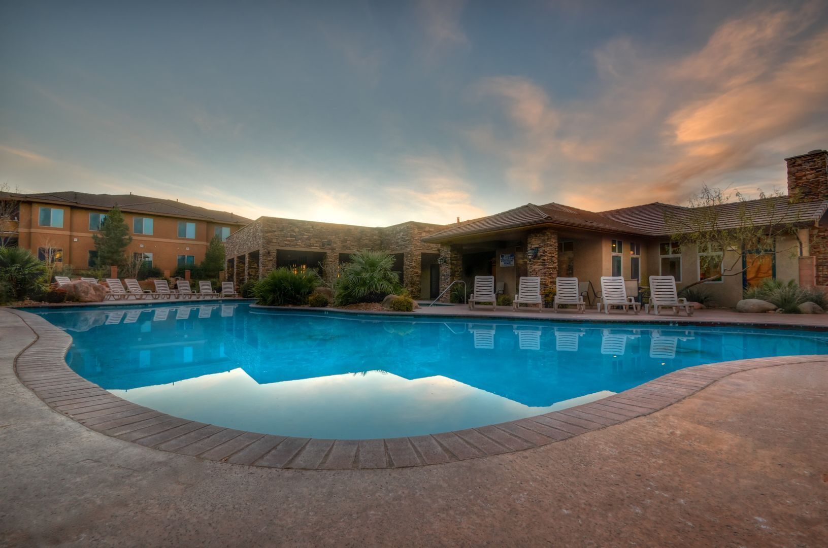 SLEEPS 12!!! ASTONISHING Condo Resort Close to ZION's National Park