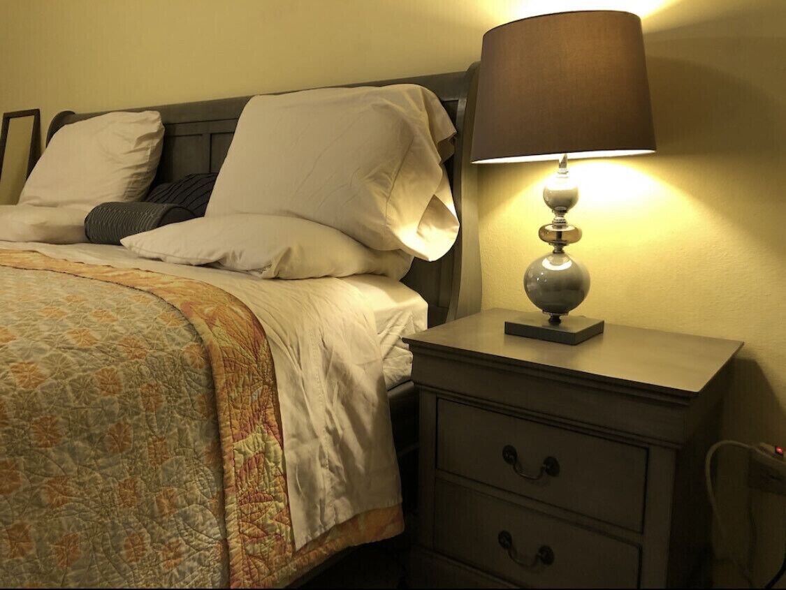 1 dormitori, planxa i posts de planxar, wifi gratuïta i roba de llit 