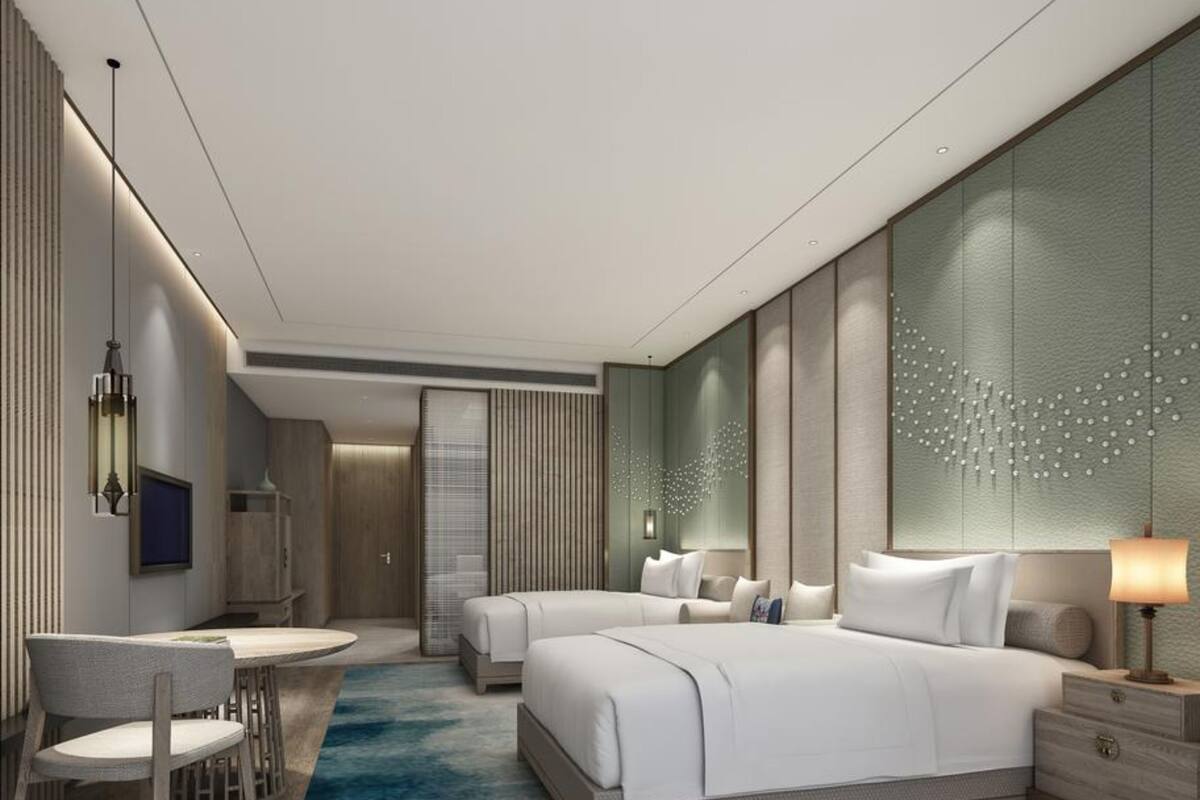 In-room safe, soundproofing, free WiFi, bed sheets