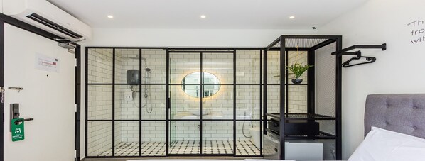 Regadera, regadera tipo lluvia, amenidades de baño gratuitas