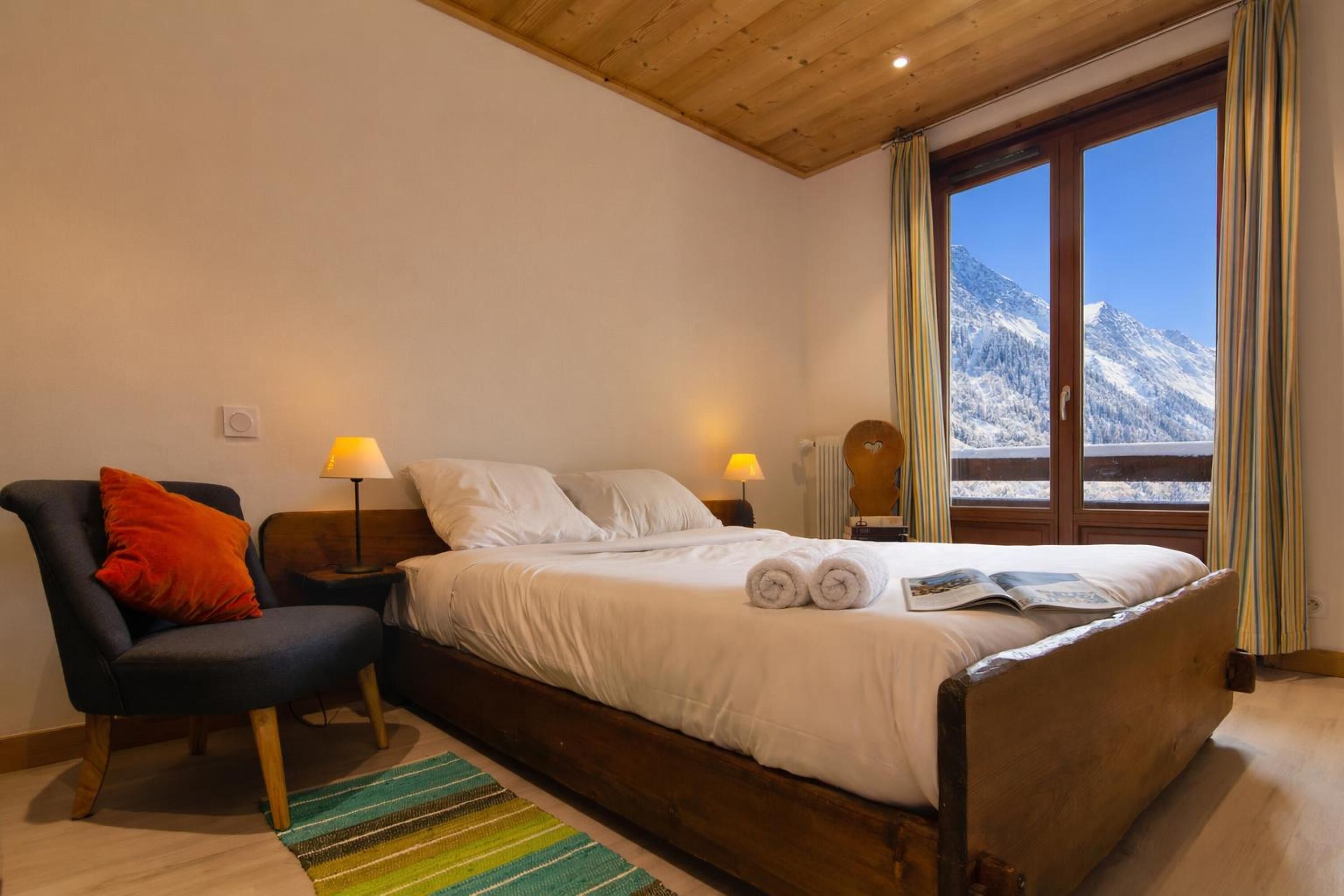 4 chambres, fer et planche à repasser, Wi-Fi gratuit, draps fournis