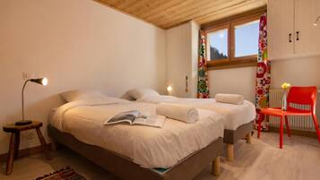 4 camere, ferro/asse da stiro, Wi-Fi gratuito, lenzuola