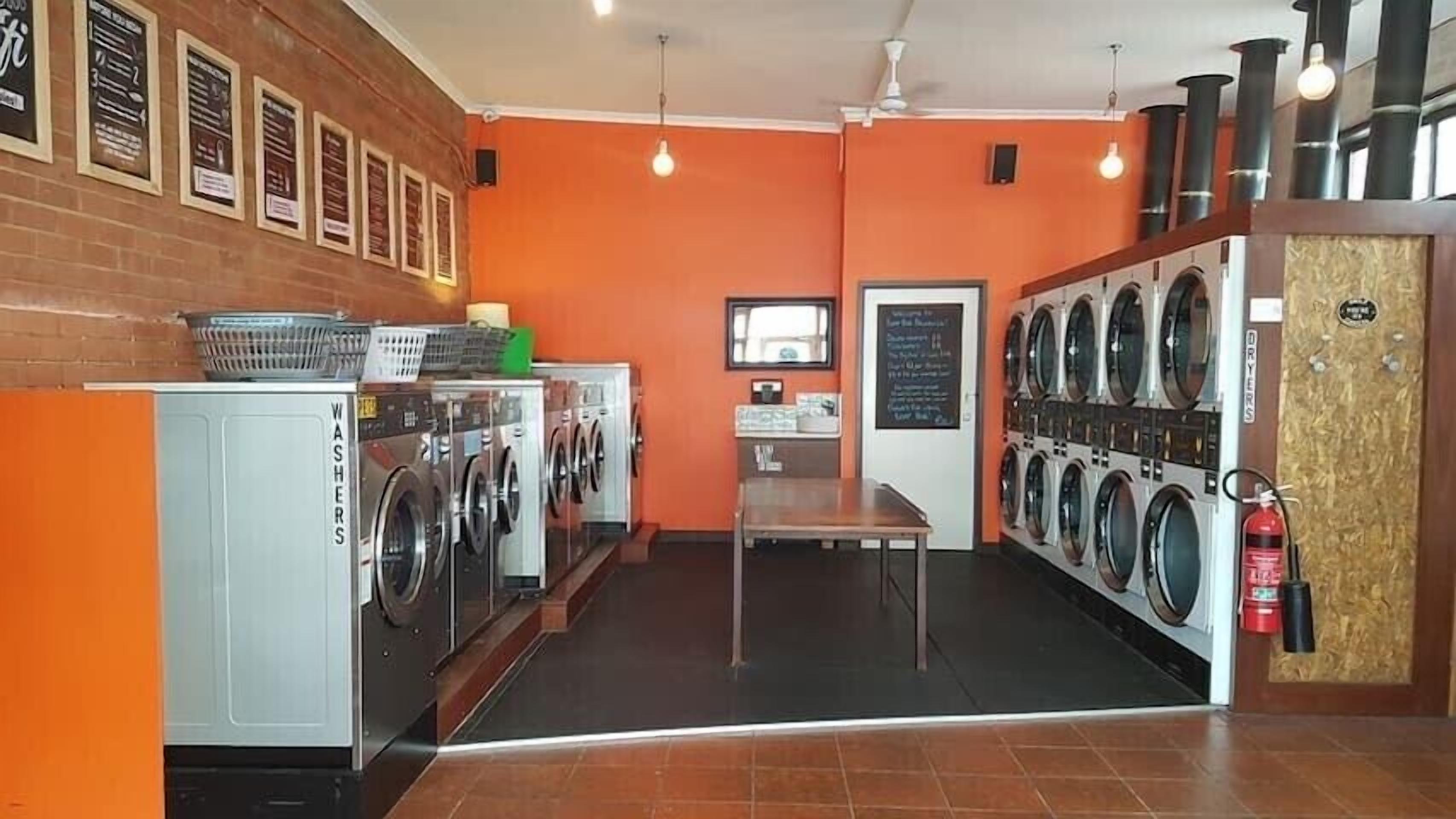 U1 Brunswick Living Ground Patio Close to APT and CBD Free Wifi Tram at Doorstep — image 10