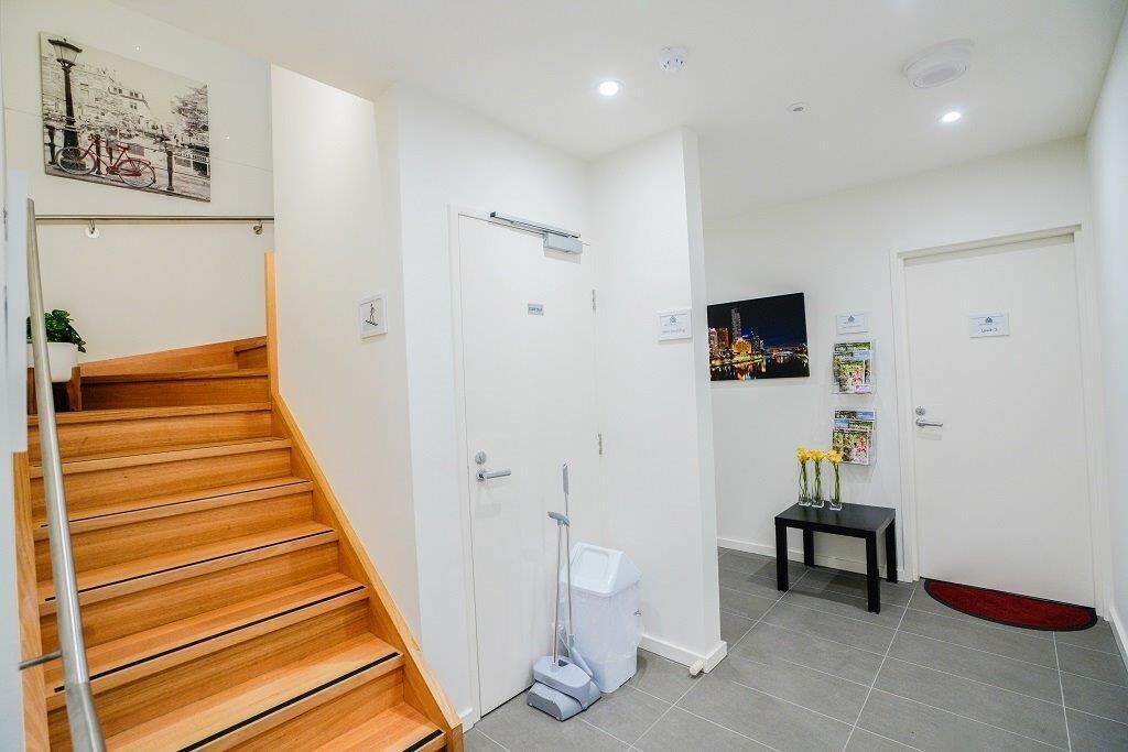 U1 Brunswick Living Ground Patio Close to APT and CBD Free Wifi Tram at Doorstep — image 4