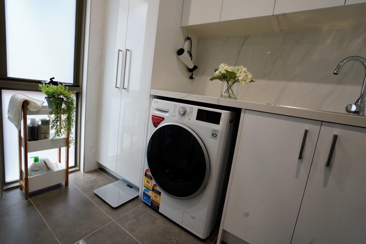 U1 Brunswick Living Ground Patio Close to APT and CBD Free Wifi Tram at Doorstep — image 18