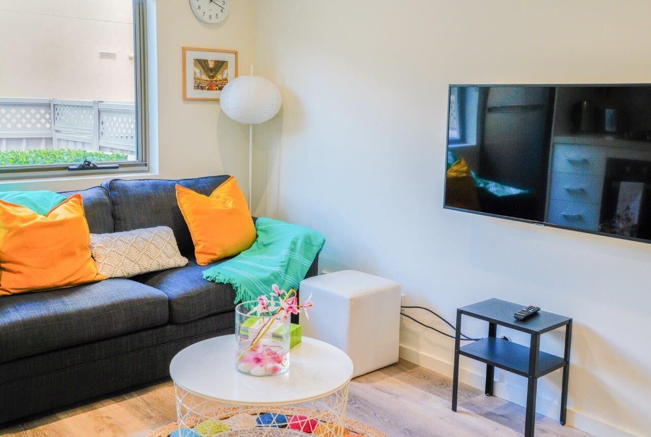 U1 Brunswick Living Ground Patio Close to APT and CBD Free Wifi Tram at Doorstep — image 20