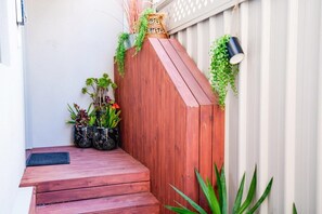 Interior - U1 Brunswick Living Ground Patio Close to APT and CBD Free Wifi Tram at Doorstep (Brunswick West)