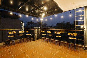 Bar (on property) - The Eighty8 Hanoi Hostel (Hanoi)