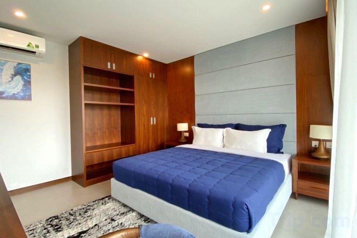 In-room safe, desk, laptop workspace, blackout drapes