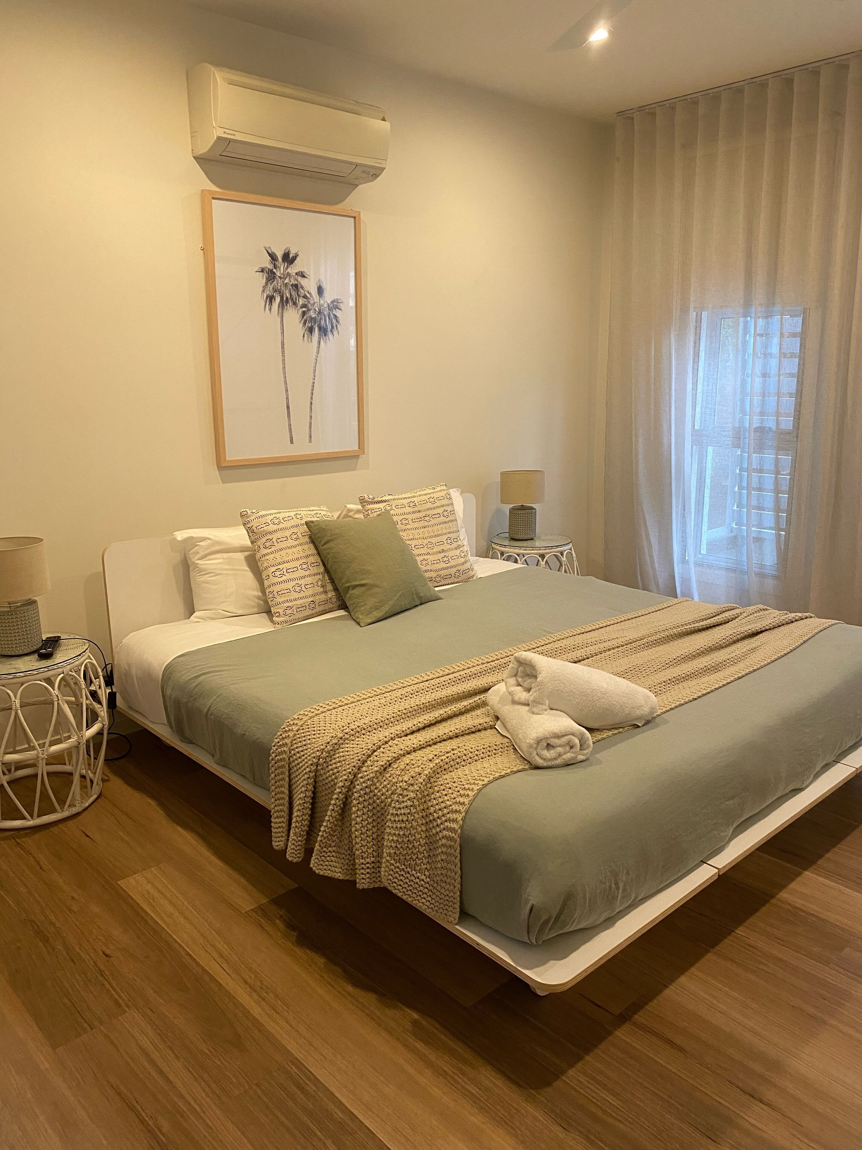 Currumbin Beach Holiday Home - 200m to the beach — image 11