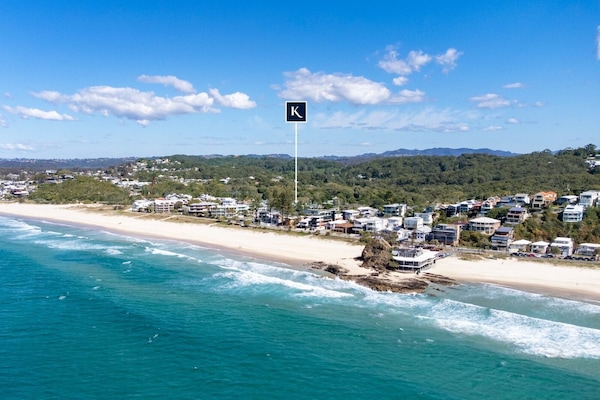 Our Beach Abode is located just 200m to the pristine sands of Currumbin Beach.