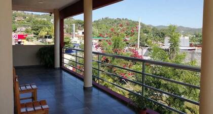 El Cihualteco Hotel Restaurante Bar