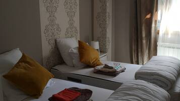 3 bedrooms, desk, iron/ironing board, travel crib