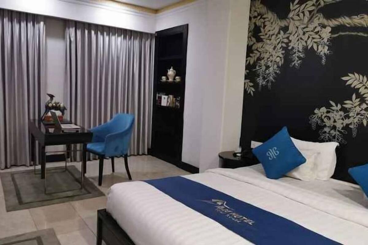 Minibar, in-room safe, blackout drapes, iron/ironing board