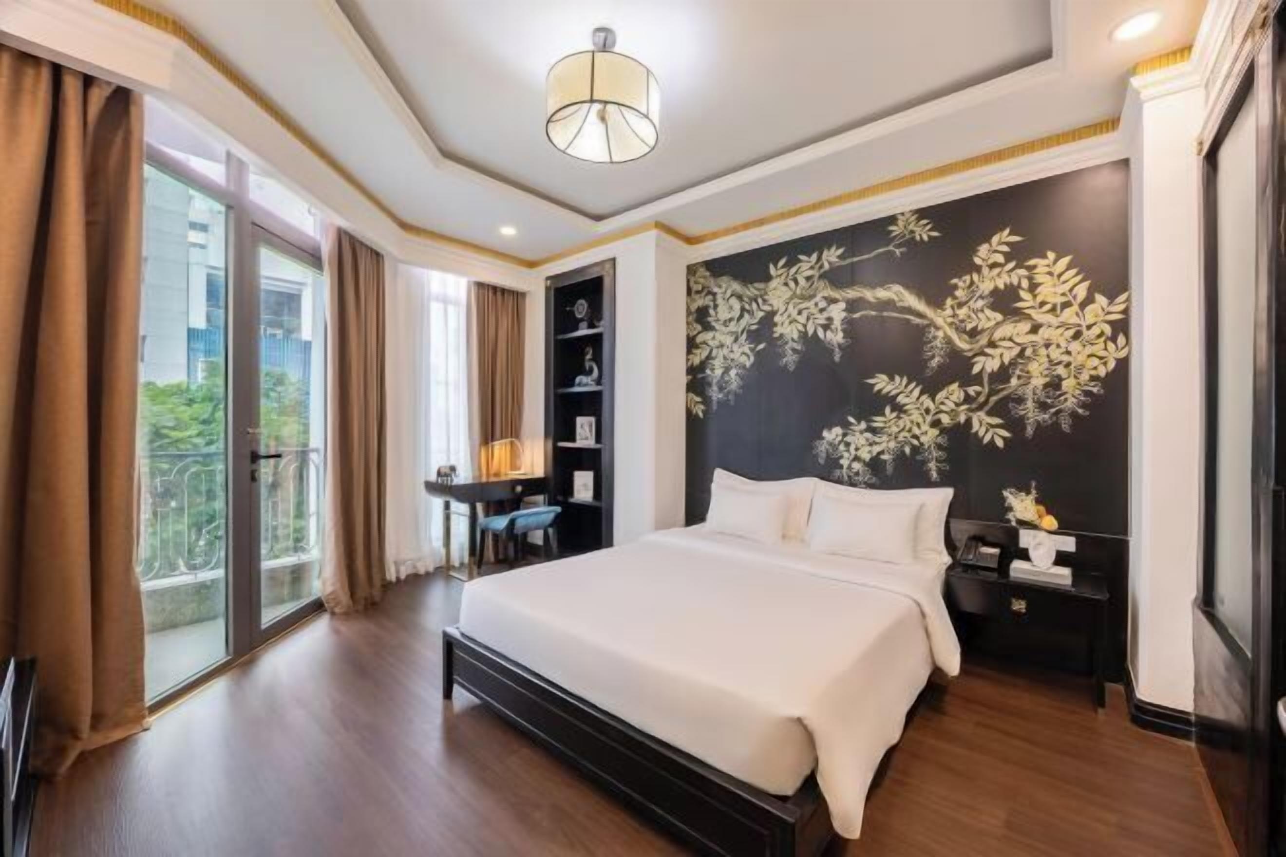 มินิบาร์, ตู้นิรภัยในห้องพัก, ผ้าม่านกันแสง, เตารีด/โต๊ะรีดผ้า