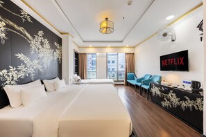 Minibar, caja de seguridad en la habitación y cortinas blackout 