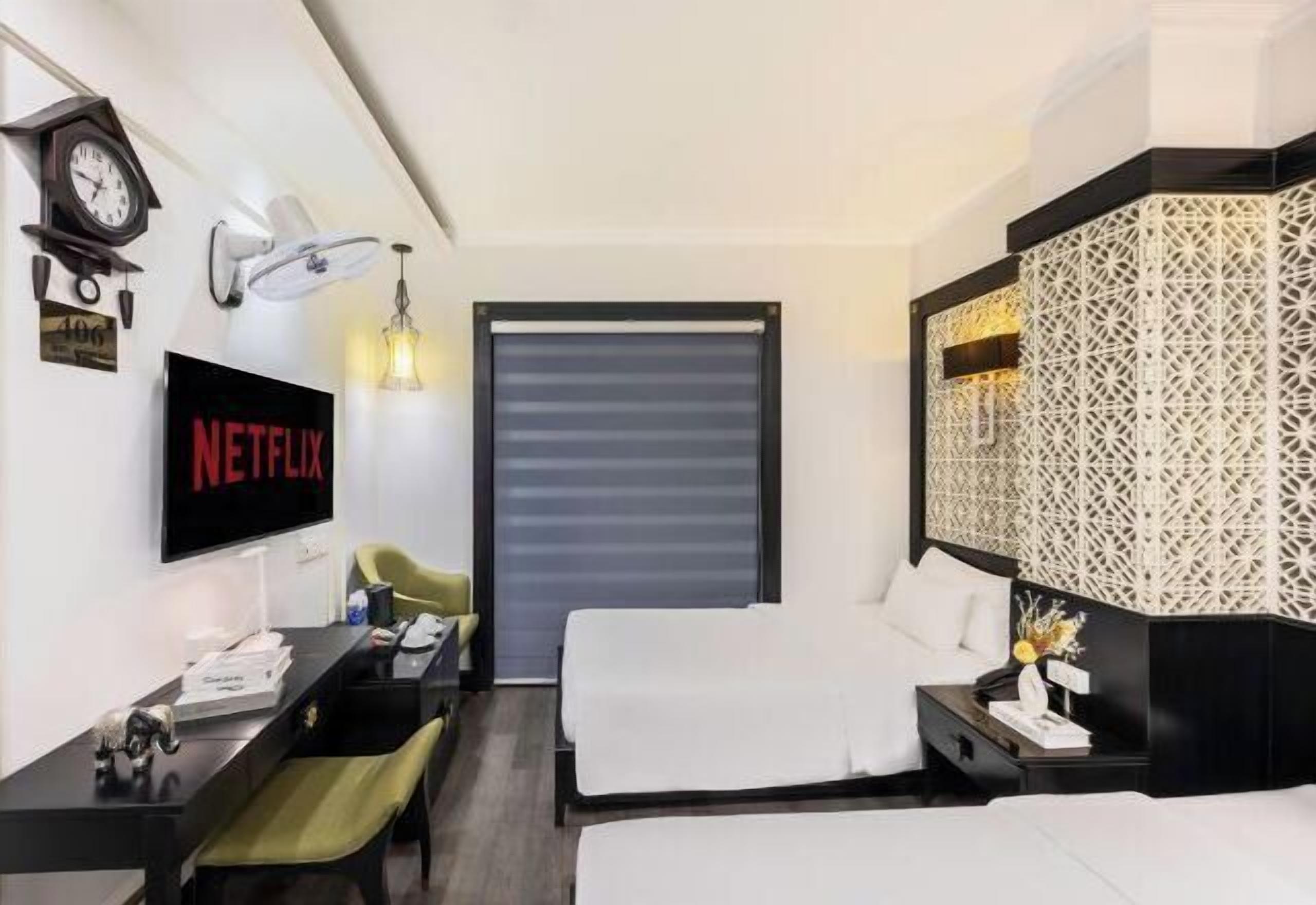 มินิบาร์, ตู้นิรภัยในห้องพัก, ผ้าม่านกันแสง, เตารีด/โต๊ะรีดผ้า