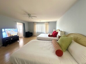 5 quartos, escrivaninha, ferros/tábuas de passar roupa