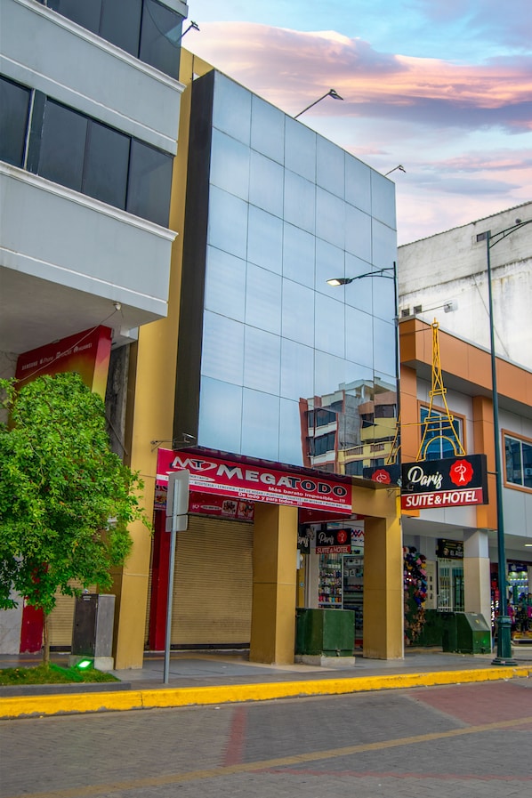 Fachada de la propiedad