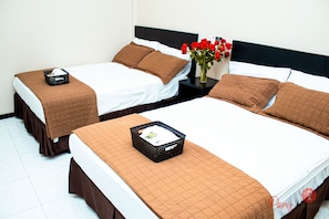 Minibar, wifi gratis y ropa de cama
