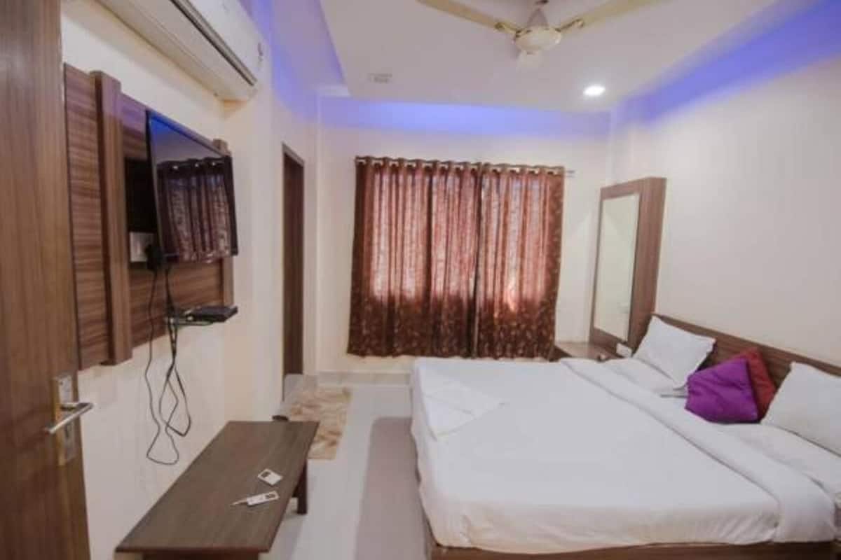 Habitación doble Deluxe | Escritorio y wifi gratis
