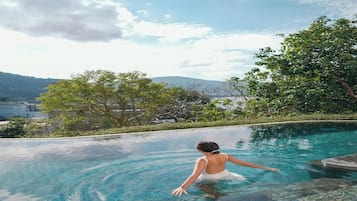 Kamar Deluks, akses ke kolam renang | Pemandangan dari kamar