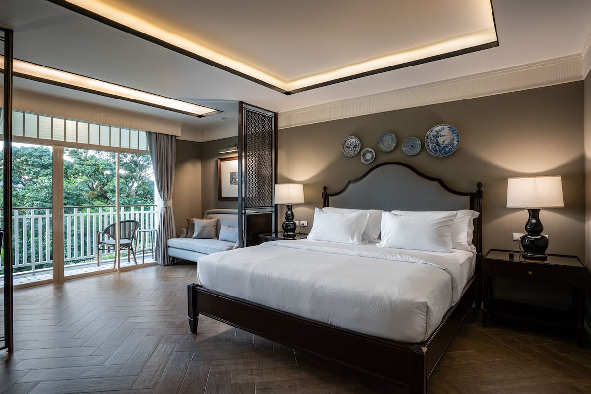 1 bedroom, in-room safe, individually decorated, desk