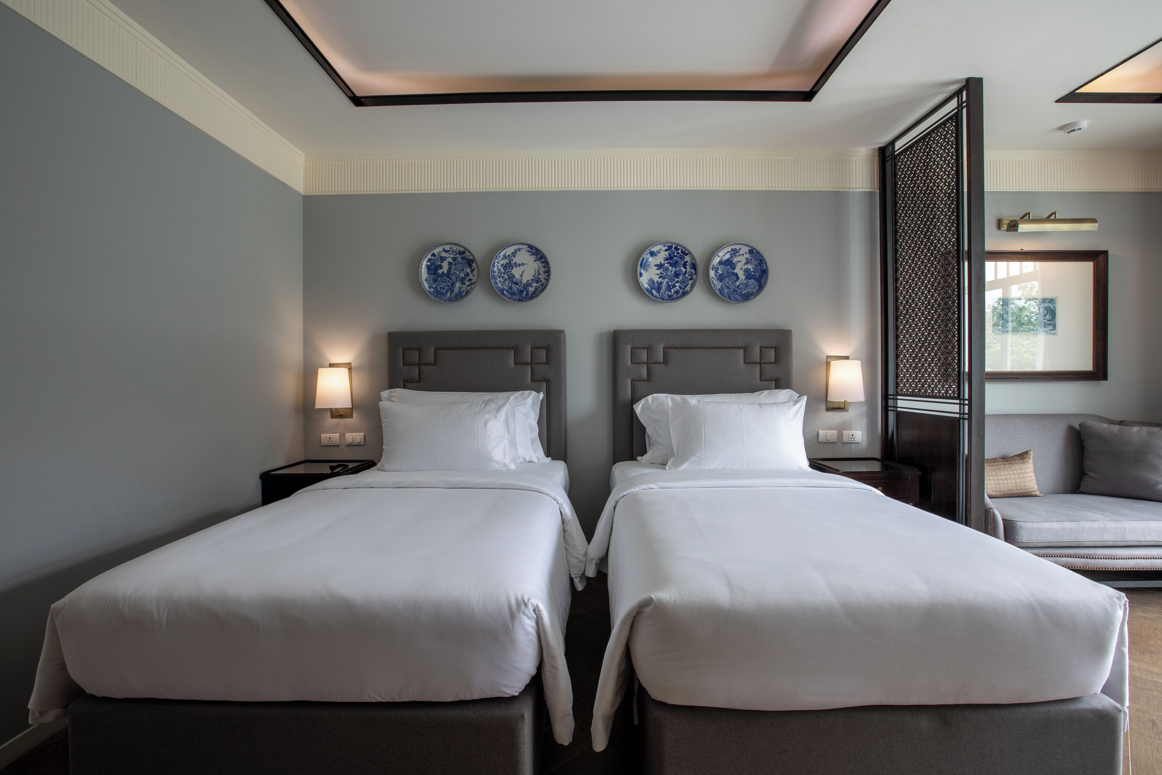 Deluxe Twin Room | In-room safe, individually decorated, desk, laptop workspace