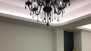 Stórt einbýlishús | Sjónvarp