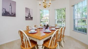 Fridge, microwave, dishwasher, cookware/dishes/utensils